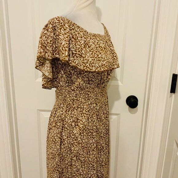 Old Navy Brown Tan Print Off Shoulder Smocked Waist Maxi Dress Large New - Picture 8 of 10